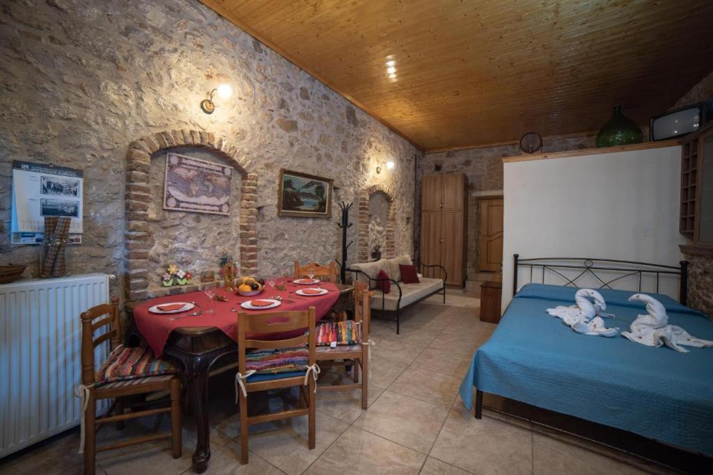 Appartement Menecrates Rustic - San Matteo à Ágios Matthaíos Extérieur photo